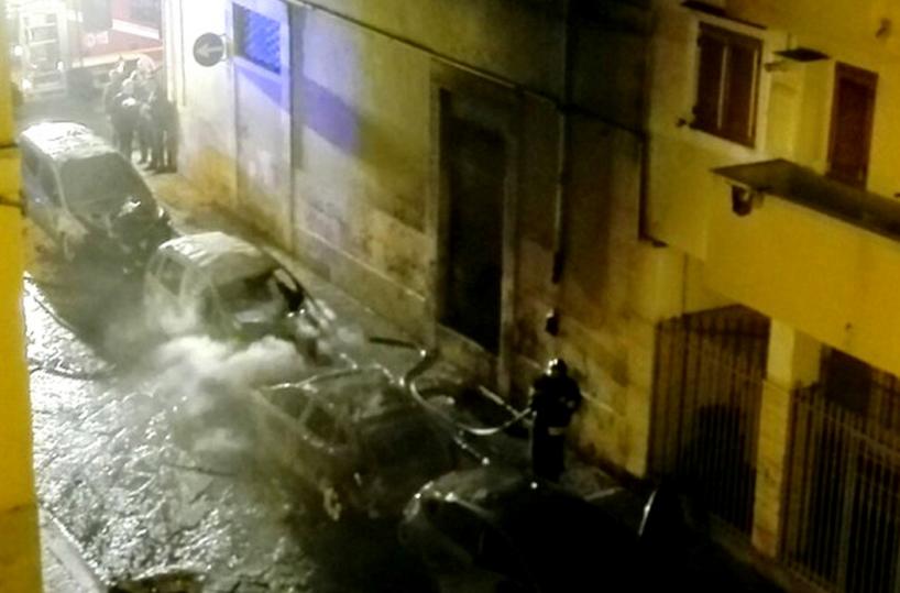 Furti, rapine e incendisgominata baby gang 