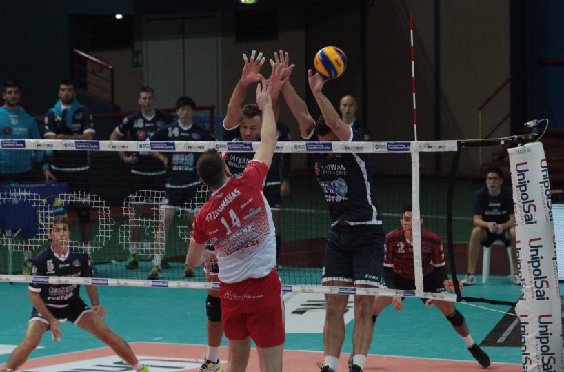 Volley, le magie sono del Castellana il Latina di Di Pinto battuto 3-1
