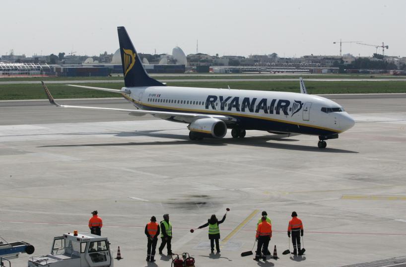 Ritardo di tre ore, Ryanairrisarcirà anche danni morali