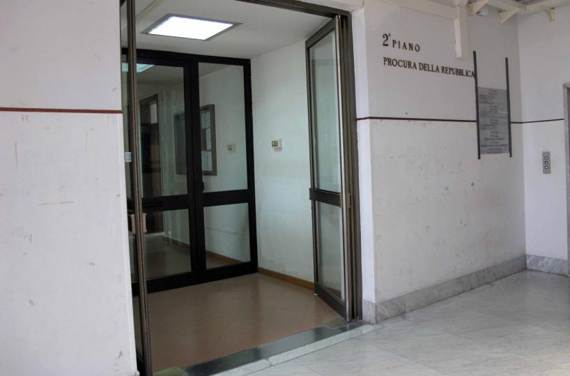 Molestie del parroco a 14enne  indagata mamma della ragazza
