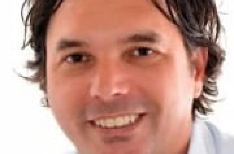 «Onore alla Repubblica sociale» E si scatena subito il putiferio