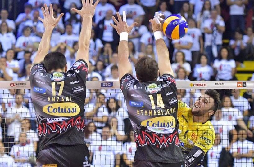Volley, le magie sono del Castellana il Latina di Di Pinto battuto 3-1
