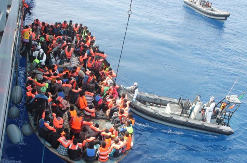 COME SCHIAVI - Uno sbarco