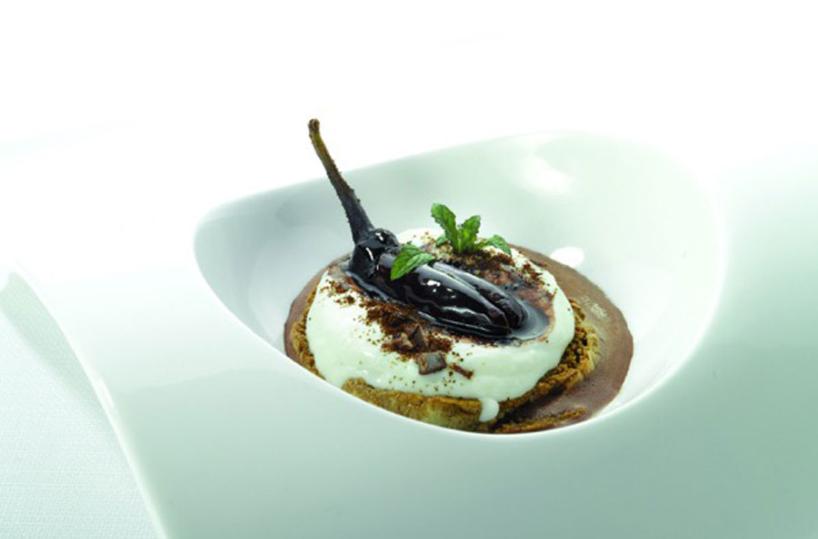 Ricette Puglia - Tiramisud pugliese con melanzana mignon glassata al cioccolato - A cura dello chef Gegè Mangano