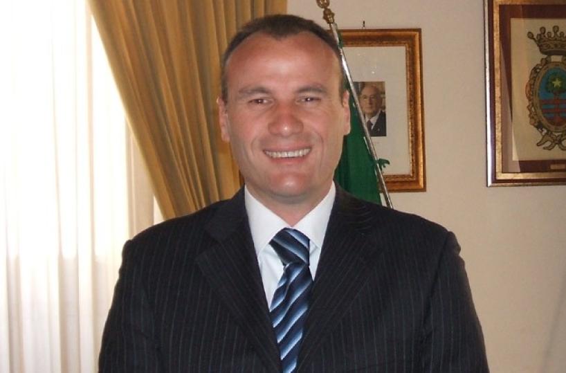 Carmiano, sindaco denuncia:tre intimidazioni in 10 giorni