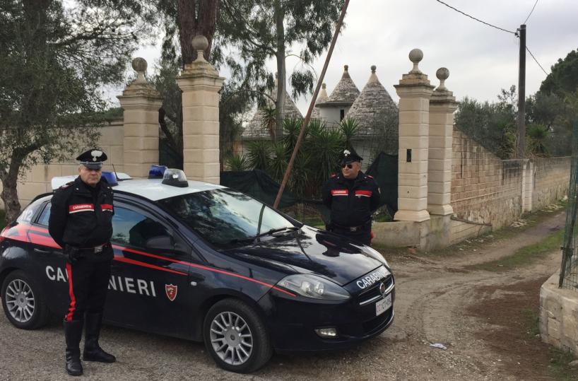 Plagiano, 45enne trovatosgozzato in casa: è giallo