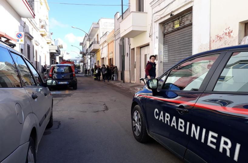 Copertino, a fuoco copertaanziana muore soffocata