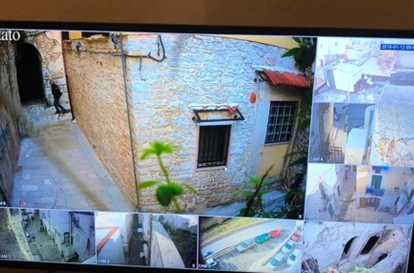 Bitonto, blitz nel droga marketcon le telecamere: un arresto