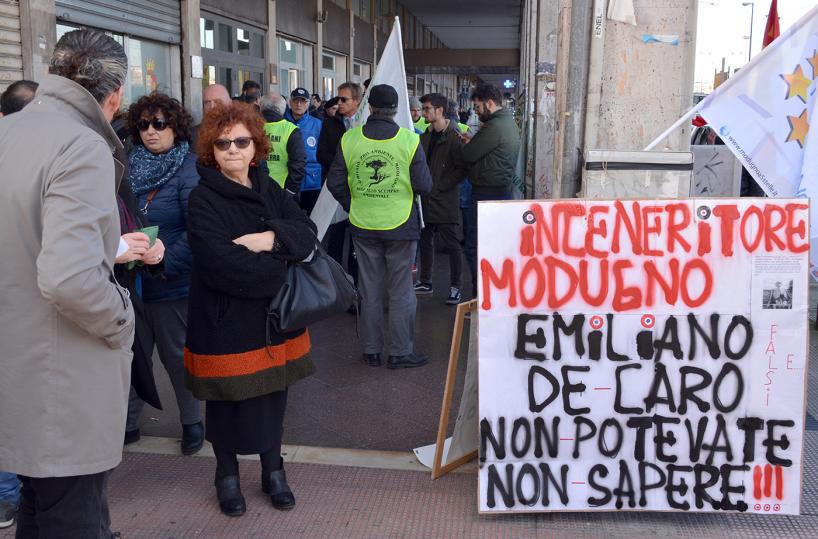 Inceneritore a Modugnoprotesta davanti a Regione