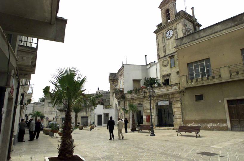 Carovigno, molotov controcasa di imprenditore