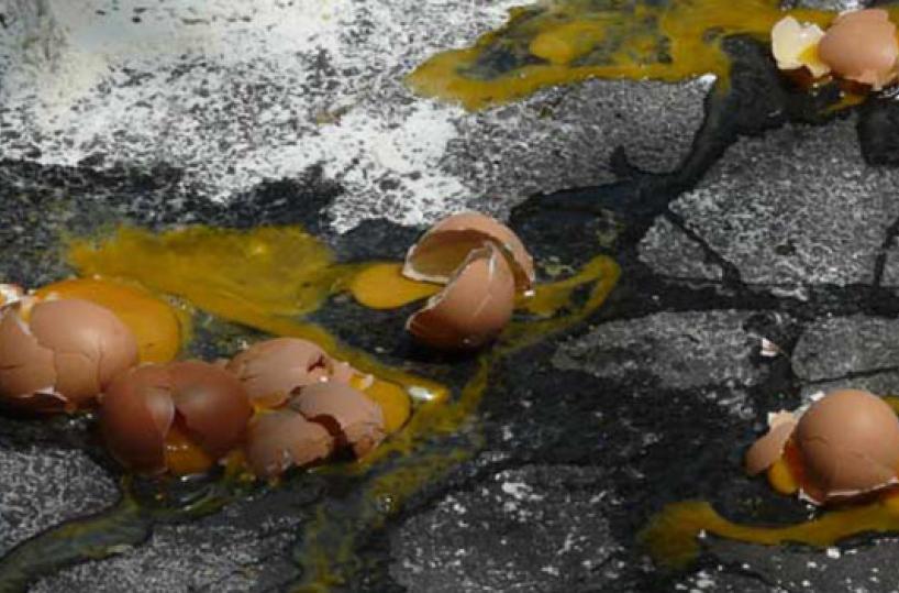Ceglie Messapica, denunciatidue pasticceri: lanciavano uova