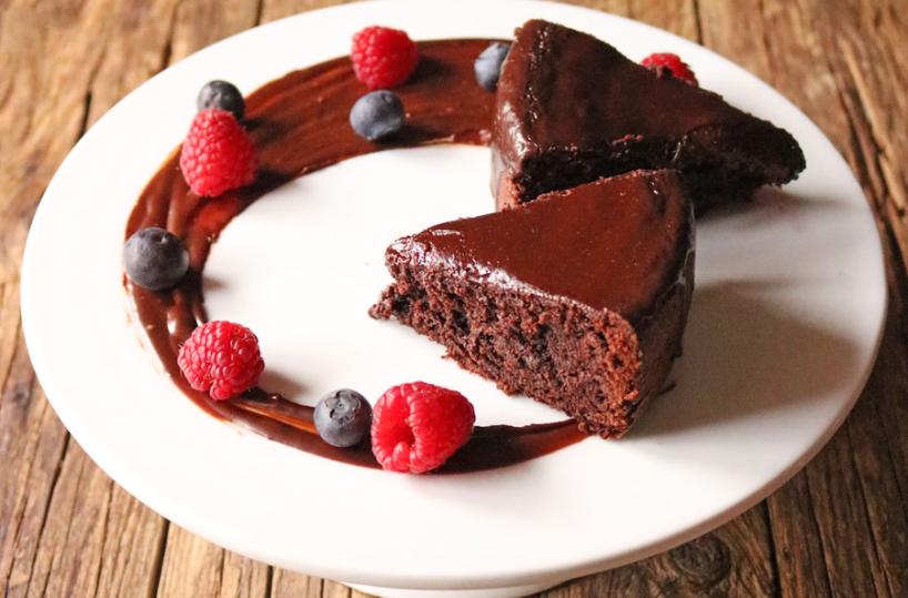 Ricette Puglia - Per innamorati, torta briosa al cioccolato e moscato - A cura della Maestra di cucina Patrizia Laquale