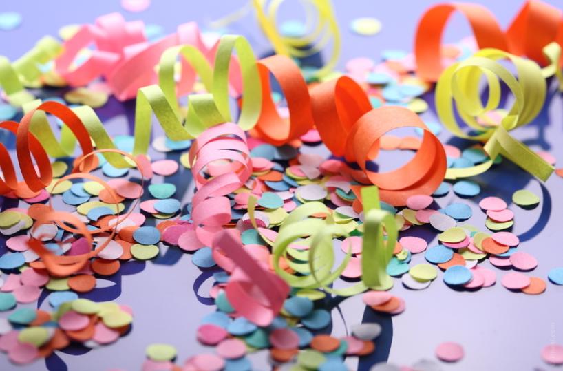 coriandoli e stelle filanti