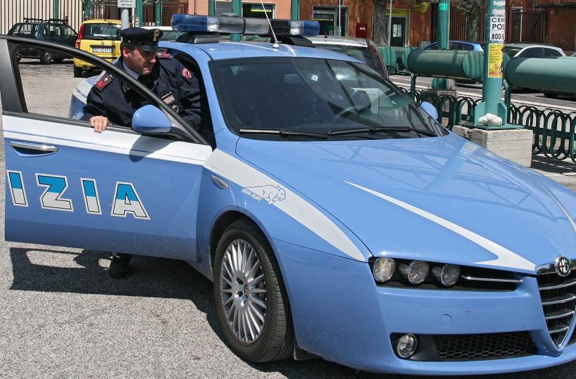 Foggia, estorsione con il metodo del &laquo;cavallo di ritorno&raquo;: arrestato a 14 anni in flagranza di reato