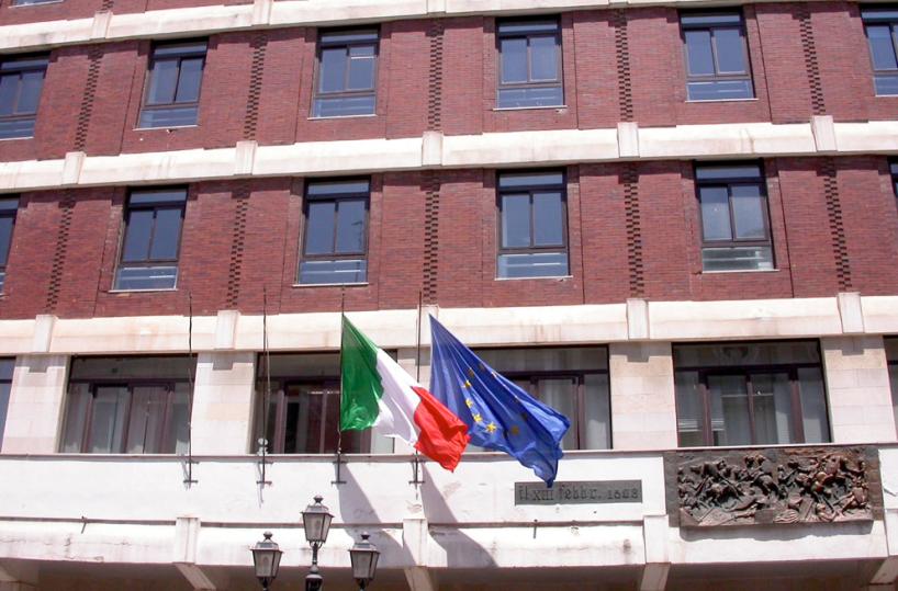 Barletta, l'alleanza civicalascia a terra il Pd