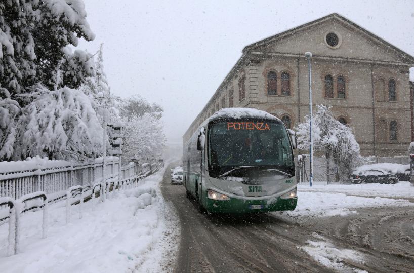 Basilicata, scuole chiusema il tempo migliora