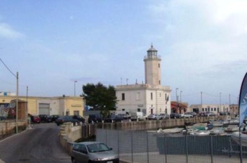 faro di manfredonia