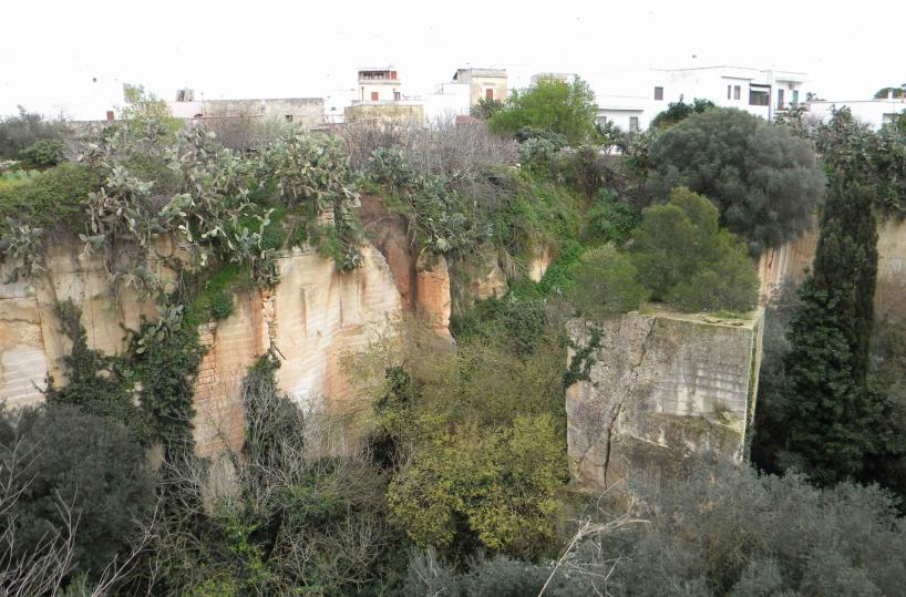 cava pietra leccese