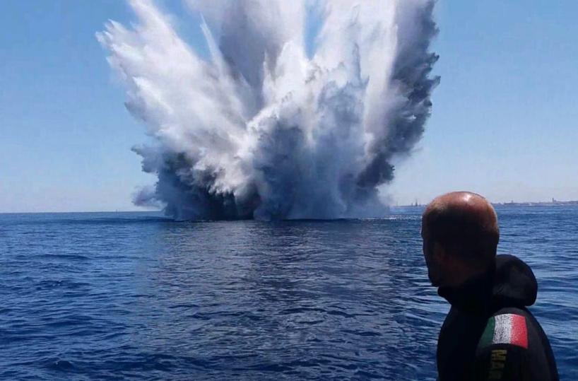 Brindisi, esplose i primi 30ordigni bellici trovati in porto