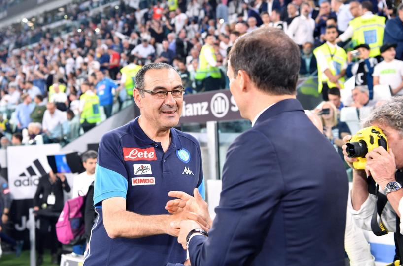 Napoli la città in deliriodà un calcio ai problemi