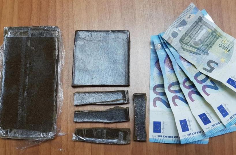 Sorpreso con droga al lavoroin manette 34enne ai Tamburi