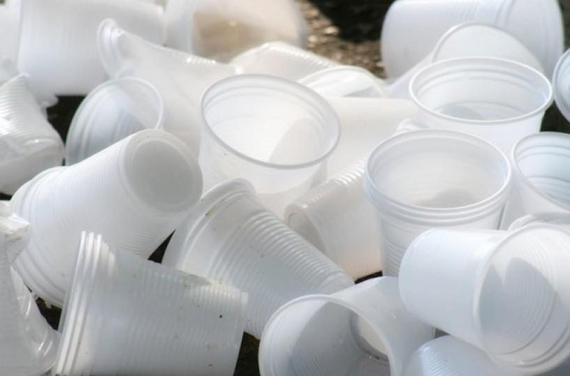 bicchieri di plastica