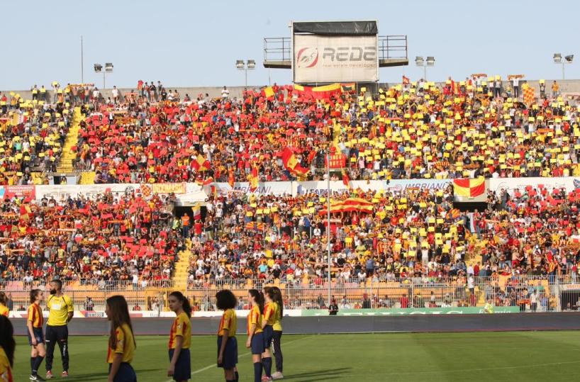 Lecce calcio, Cesare Bovo indossa ufficialmente la maglia giallorossa