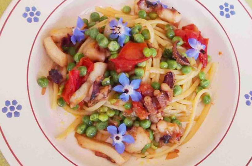 Ricette Puglia - Linguine con seppia gallipolina e pisello riccio di Sannicola - A cura della chef Elisabetta Fiorito
