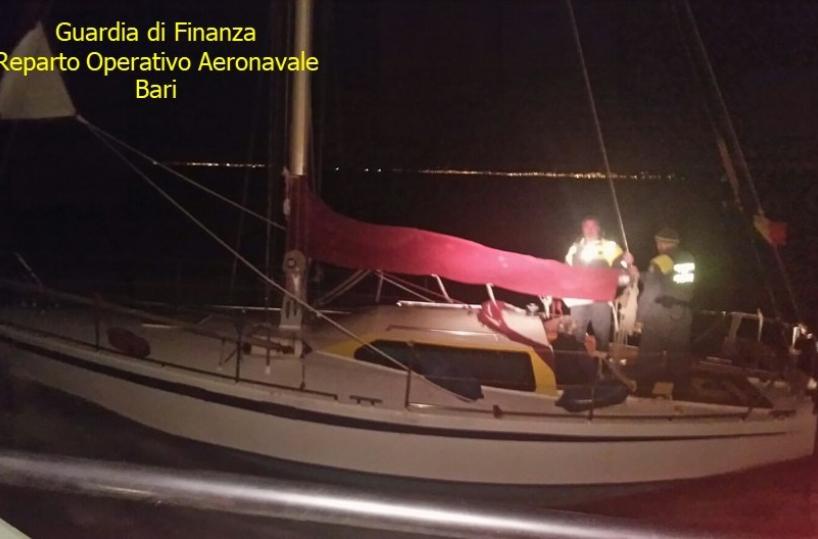 veliero con migranti 