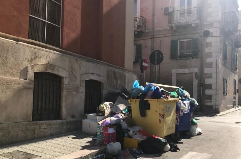 Cerignola , alalrme rifiutiSia verso il fallimento