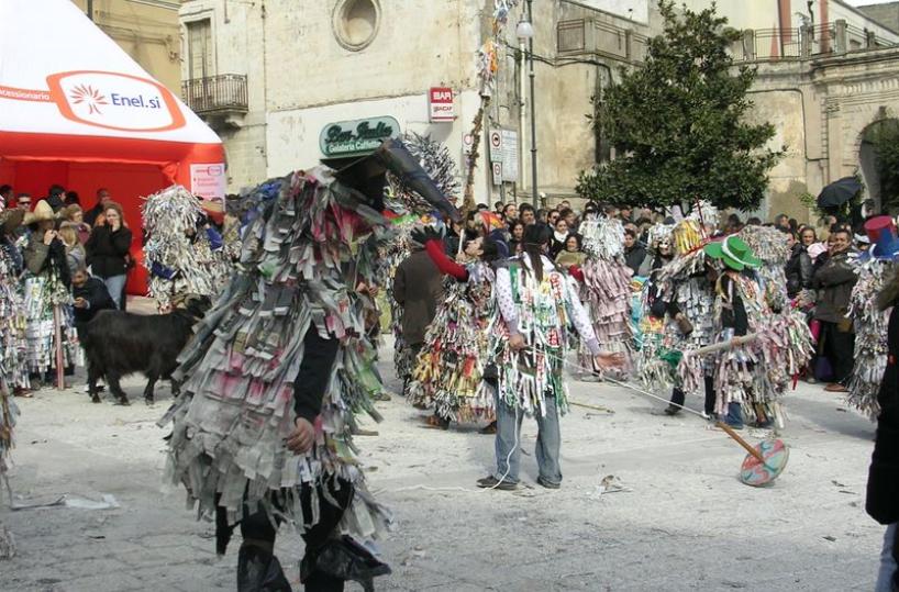 Montescaglioso, 5 denunceper la rissa al Carnevale