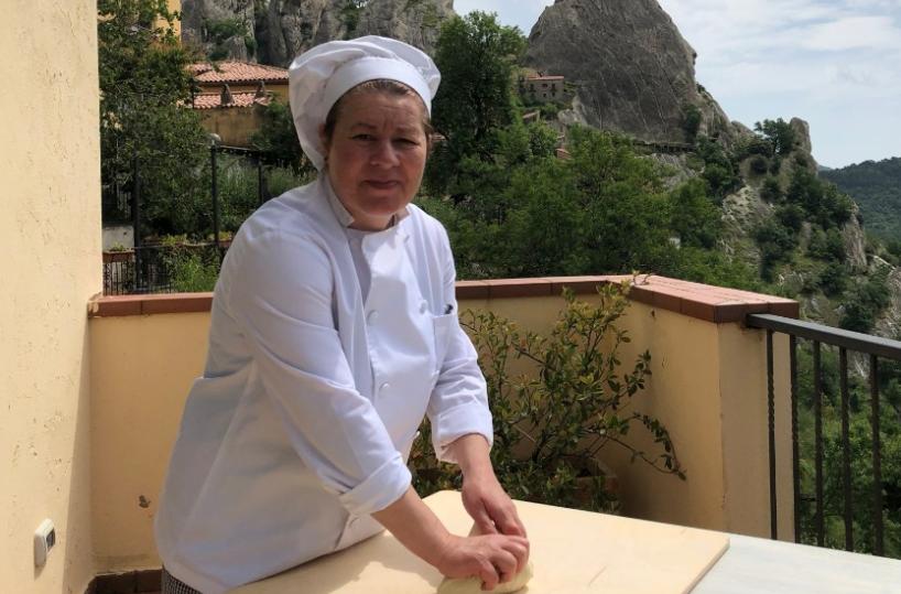 Ofelia, la studentessa 50ennedalla Spagna in Basilicata per un Erasmus sulla cucina