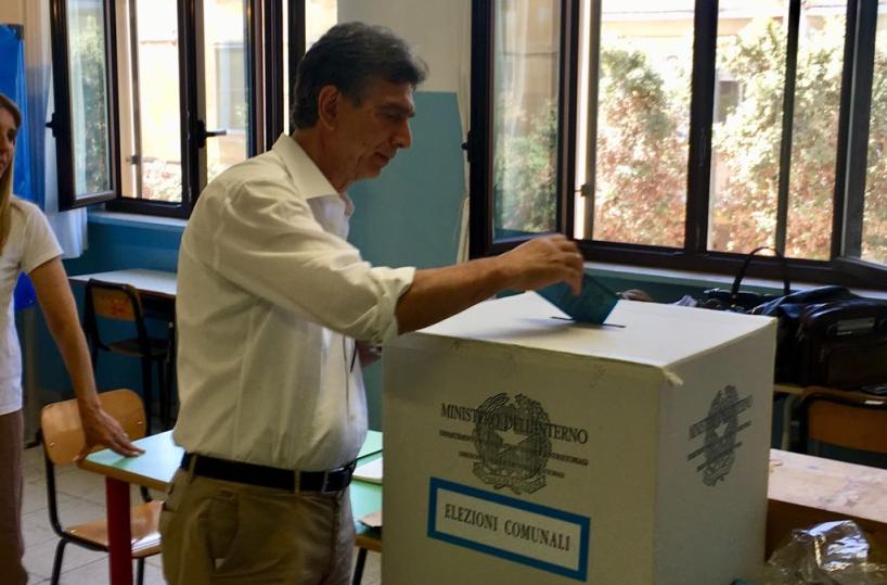 Il sindaco di Barletta Cosimo Damiano Cannito