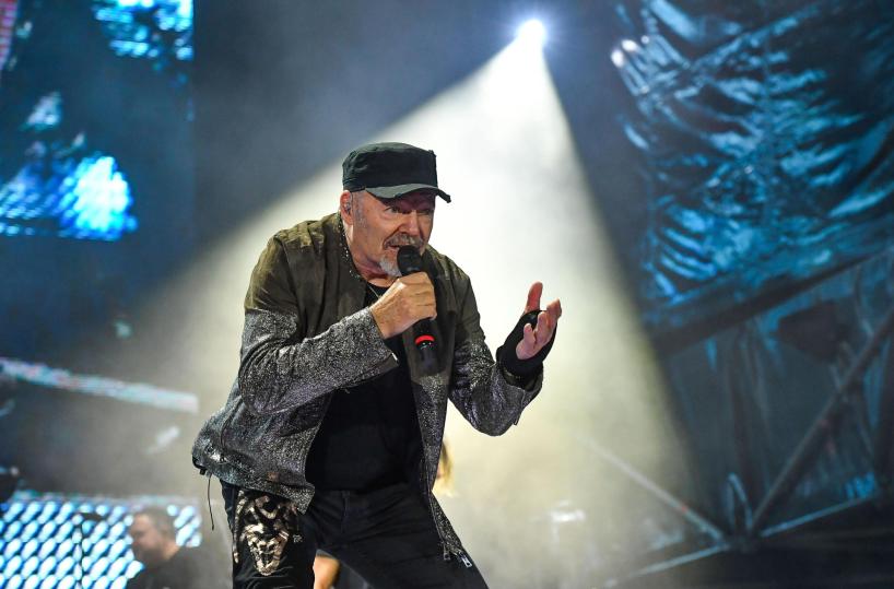 Carica dei 100mila per Vasco Rossi a Bari