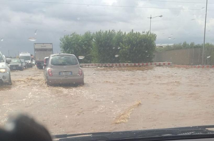la strada 98 Bari Bitonto impraticabile