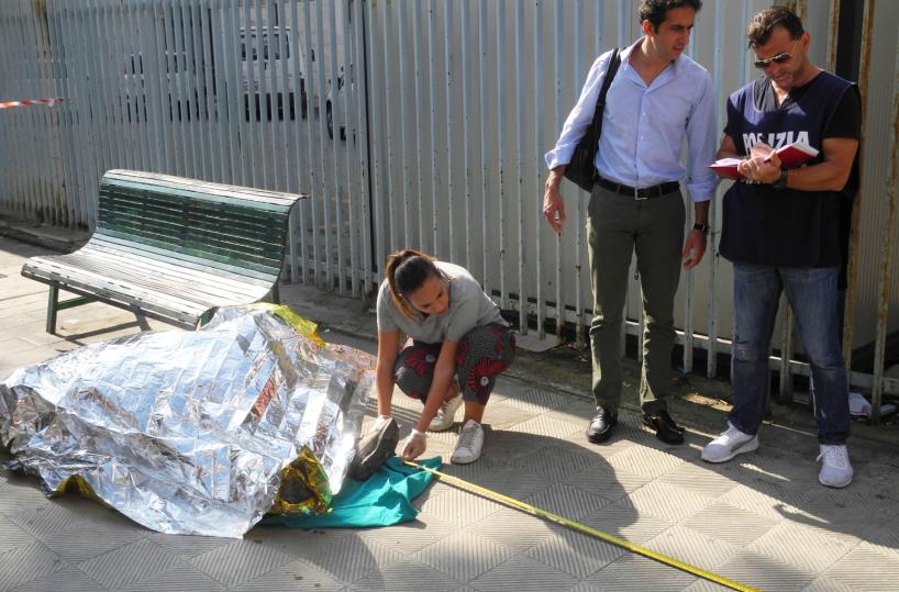 Cittadino romeno ucciso con coltellata per stradaBloccato un connazionale