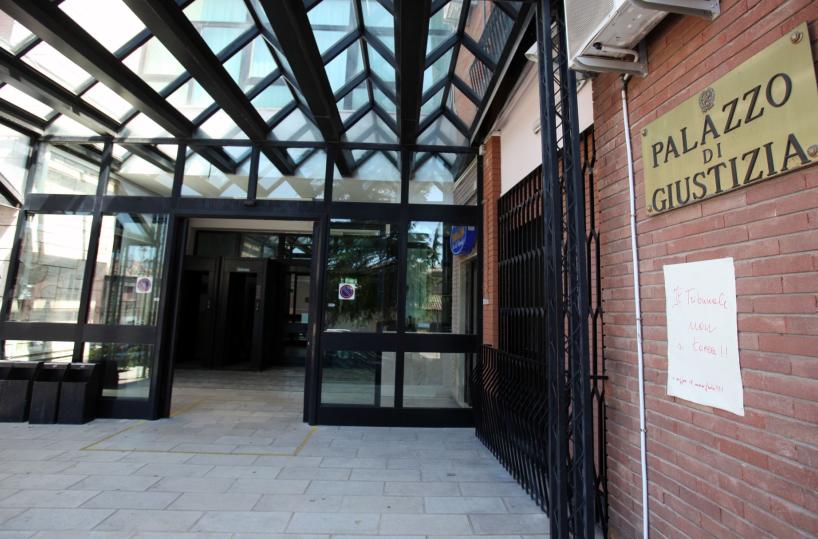 Melfi, uno spiraglio per il tribunale