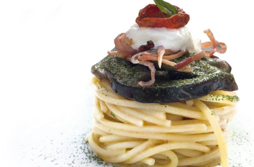 Ricette Basilicata - Spaghetti con melanzane e pancetta di suino nero lucano - A cura dello chef Mimmo Ragone