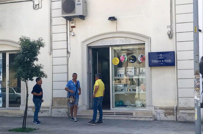 Assalto e terrore in gioielleria, rapinatori presi dopo il colpo