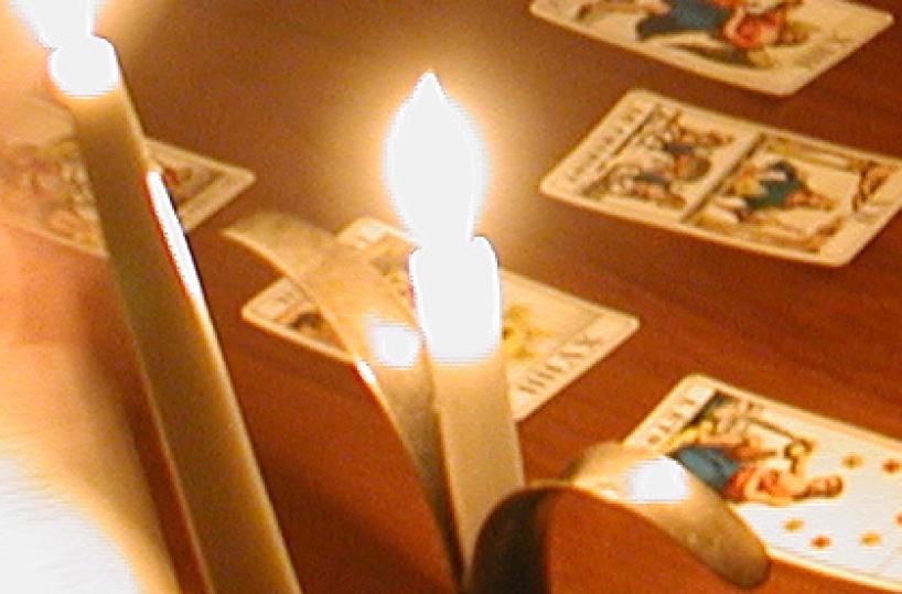 Taranto, sai leggere le carte?Call center offre fino a 2mila &euro;