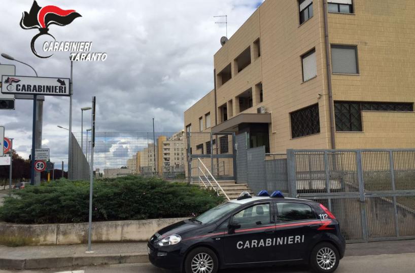 Taranto, anzichè assistere anzianili derubava: denunciata badante