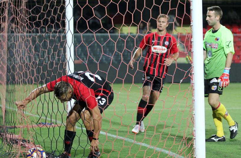 Foggia - Catania finisce 1-3, i pugliesi aspettano rinforzi