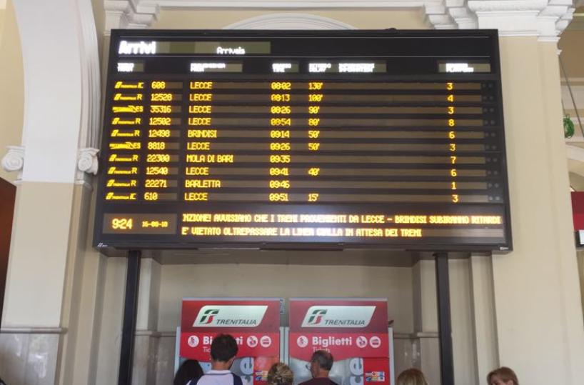 Trasporti, sulla tratta Lecce-Bari ritardi fino a 130 minuti 