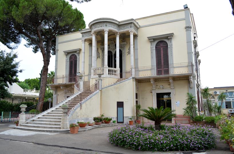 Bari, spie, «donnine» e infine le suore: ecco le tre stagioni di Villa Suppa 