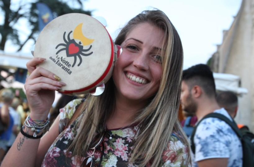 Notte della Taranta, la marea dei 150mila balla con il ragno