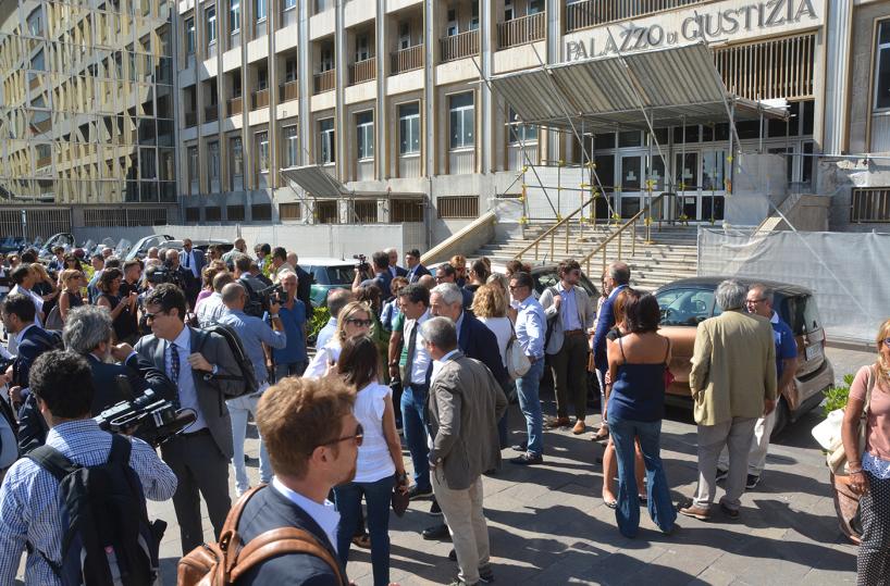 Palagiustizia, magistrati ancora per un mese nell'edificio inagibile