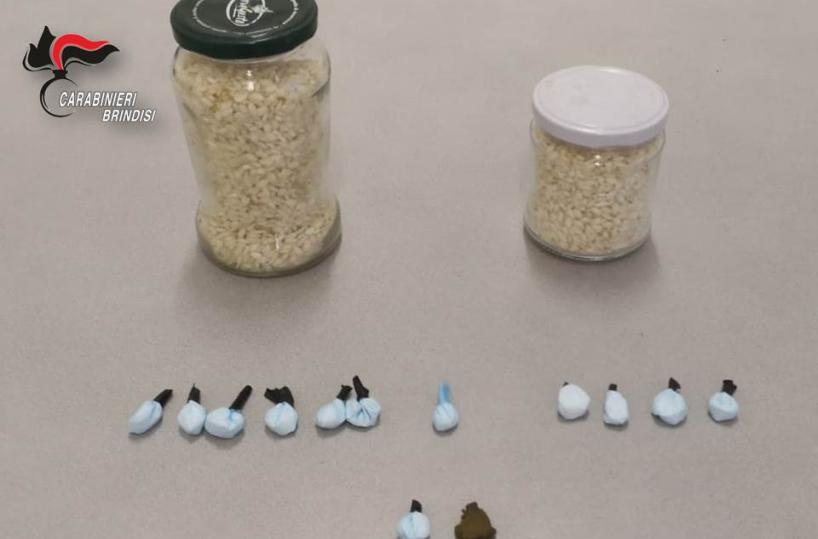 Taranto, trovato zainocon 3 chili di cocaina