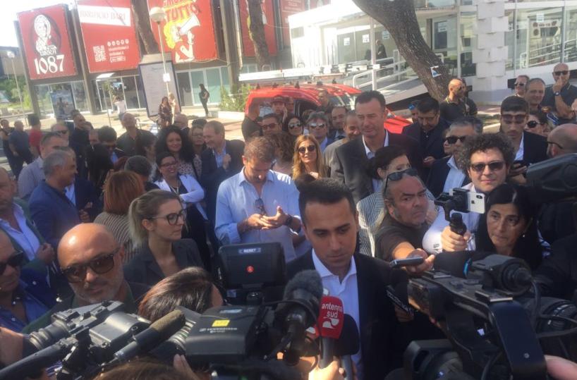 Luigi Di Maio in visita alla Fiera: «Taranto non ha solo Ilva, voglio portare investitori»