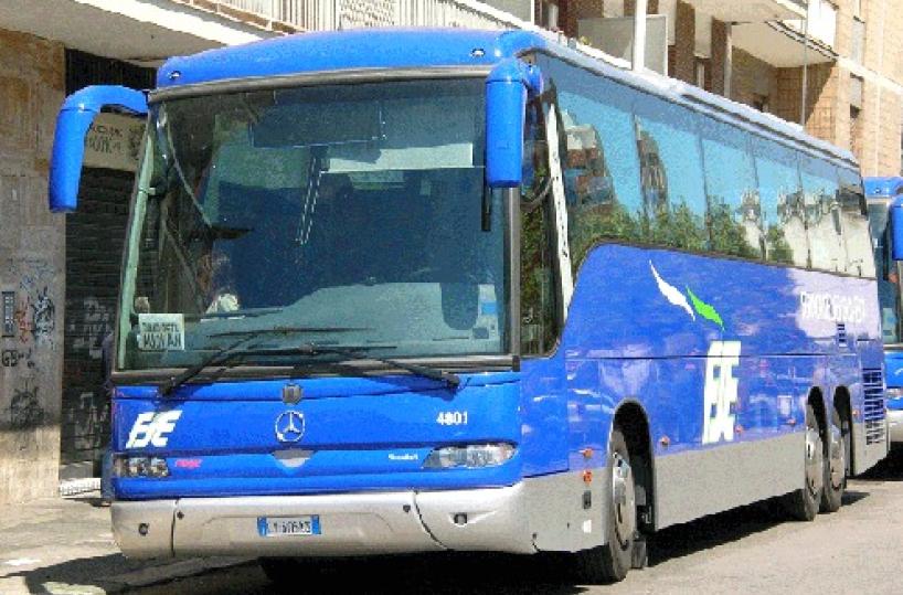 Ferrovie del Sud-Est, da lunedì più treni e bus per gli studenti
