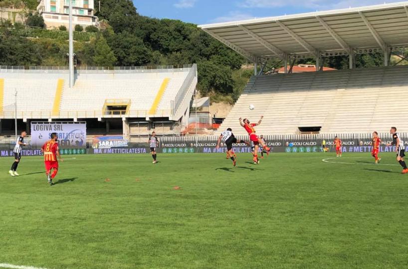 Calcio, Lecce battuto dall'Ascoli 1-0